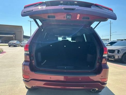 Used 2022 Jeep Grand Cherokee Laredo X RWD image 9