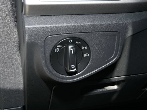Used 2019 Volkswagen Atlas SE FWD image 26