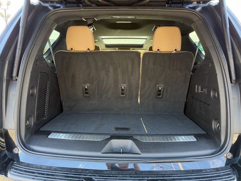 Used 2024 Chevrolet Tahoe Premier AWD/4WD image 27