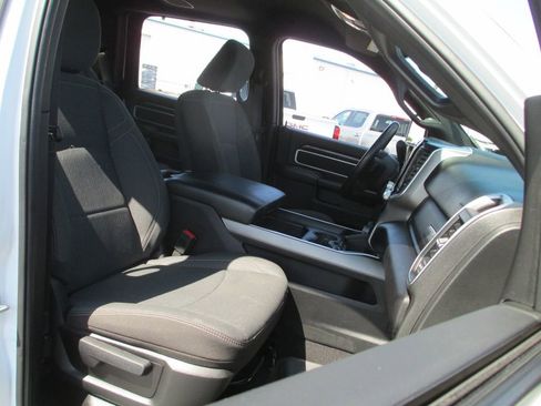 Used 2024 RAM 2500 Big Horn w/ Sport Appearance Package AWD/4WD image 22