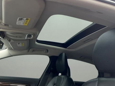 Used 2017 Volvo S90 T5 Momentum w/ Vision Package image 11