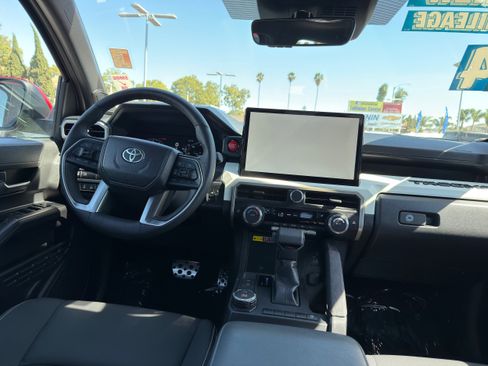 Used 2024 Toyota Tacoma TRD Sport w/ TRD Sport Upgrade Package RWD image 24