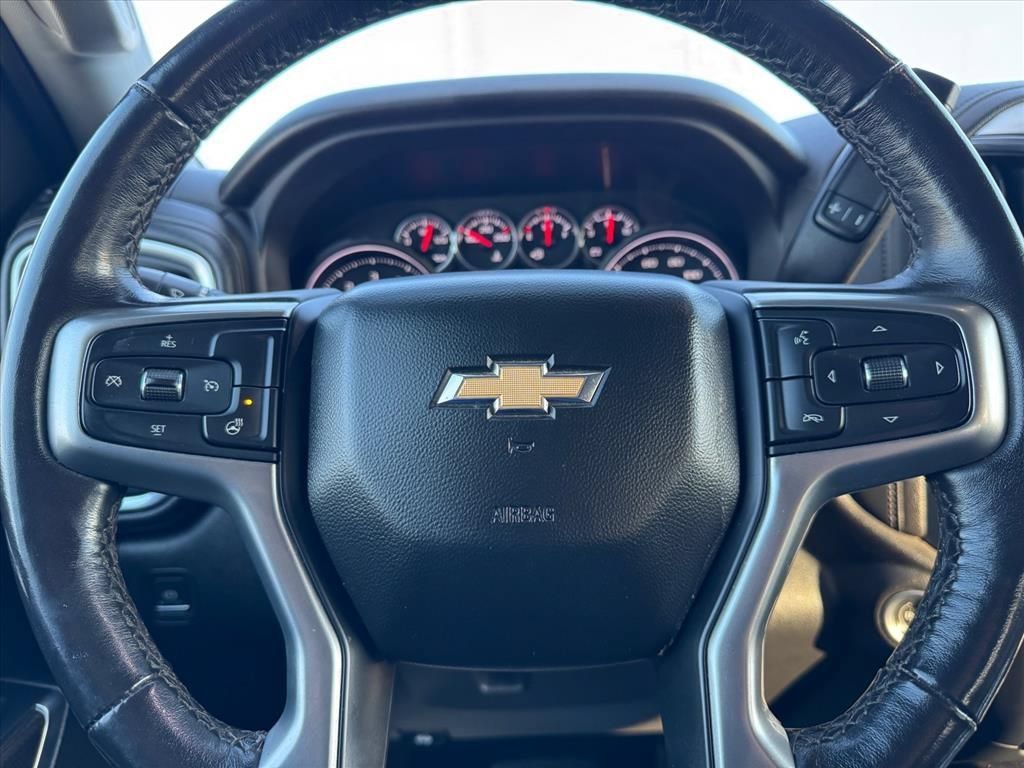 Used 2022 Chevrolet Silverado 3500 LT AWD/4WD image 17
