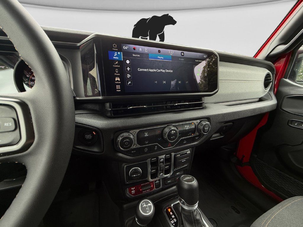 Used 2024 Jeep Gladiator Mojave AWD/4WD image 12