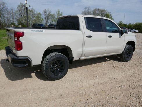 New 2026 Chevrolet Silverado 1500 Custom Trail Boss w/ Dark Appearance Package AWD/4WD image 4