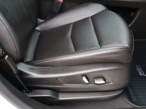 Used 2025 Cadillac XT5 Luxury w/ LPO, Floor Liner Package image 23