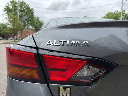 Used 2021 Nissan Altima 2.5 SR w/ SR Premium Package AWD/4WD image 11
