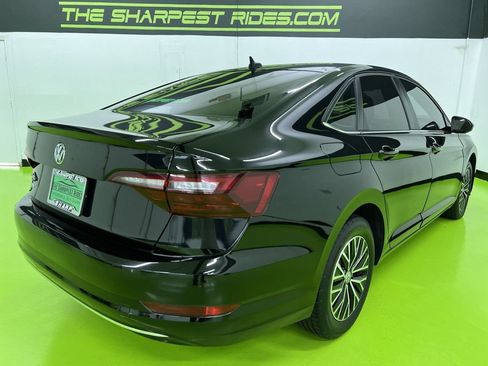 Used 2020 Volkswagen Jetta R-Line FWD image 10