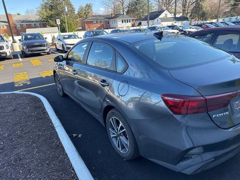 Used 2023 Kia Forte LXS w/ LXS Technology Package image 4