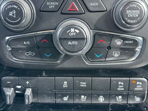 Used 2014 RAM 1500 Sport image 15