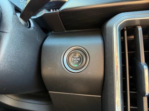 Used 2024 GMC Acadia Elevation w/ Black Edition AWD/4WD image 33