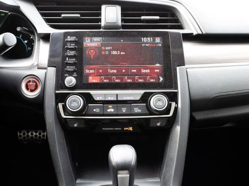 Used 2019 Honda Civic Touring image 29