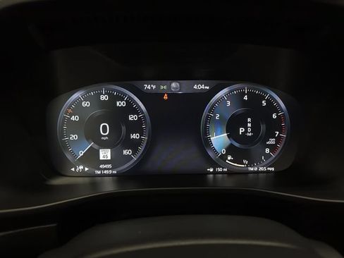 Used 2022 Volvo XC40 T5 R-Design w/ Protection Package AWD/4WD image 19