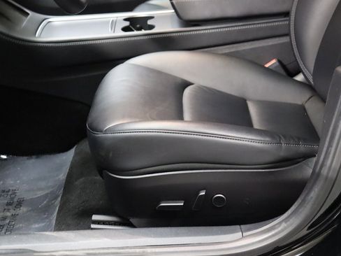 Used 2023 Tesla Model 3 Standard Range image 25