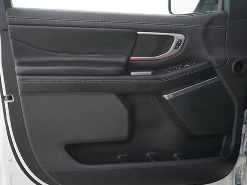 Used 2025 Ford Expedition Max Platinum w/ Stealth Appearance Package AWD/4WD image 24