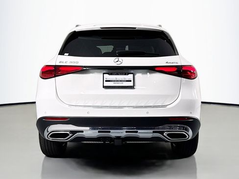 New 2026 Mercedes-Benz GLC 300 4MATIC image 3