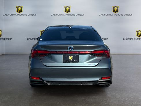 Used 2020 Toyota Avalon XLE w/ All Weather Liner Package FWD image 4