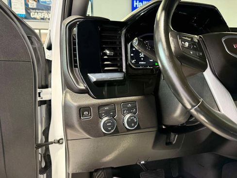 Used 2024 GMC Sierra 1500 SLE image 23