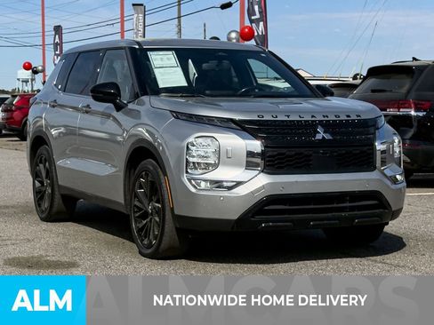 Used 2022 Mitsubishi Outlander SE image 4