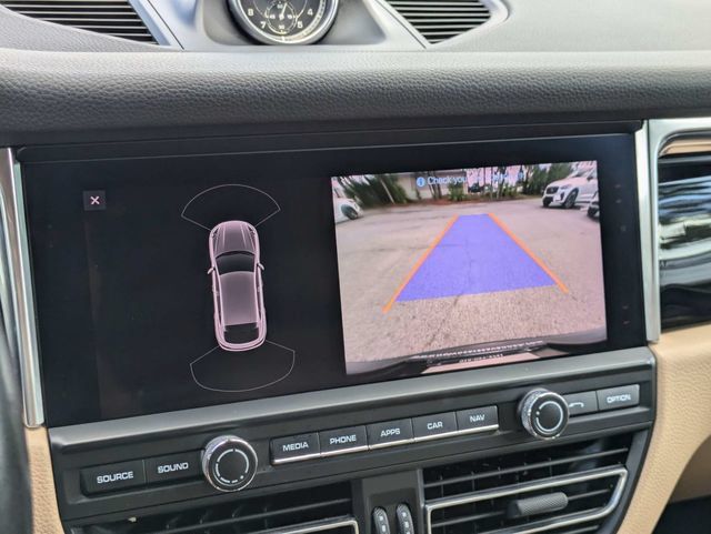 Used 2020 Porsche Macan S AWD/4WD image 25