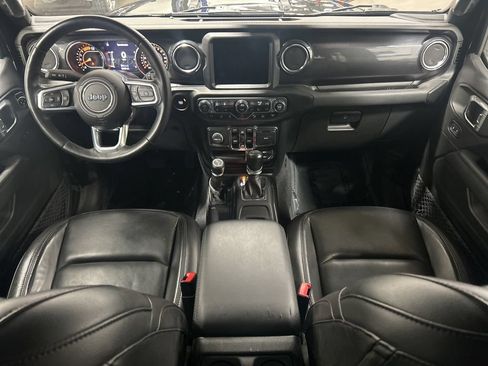 Used 2020 Jeep Wrangler Unlimited Sahara AWD/4WD image 15