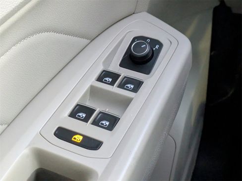 Used 2022 Volkswagen Atlas SE image 26