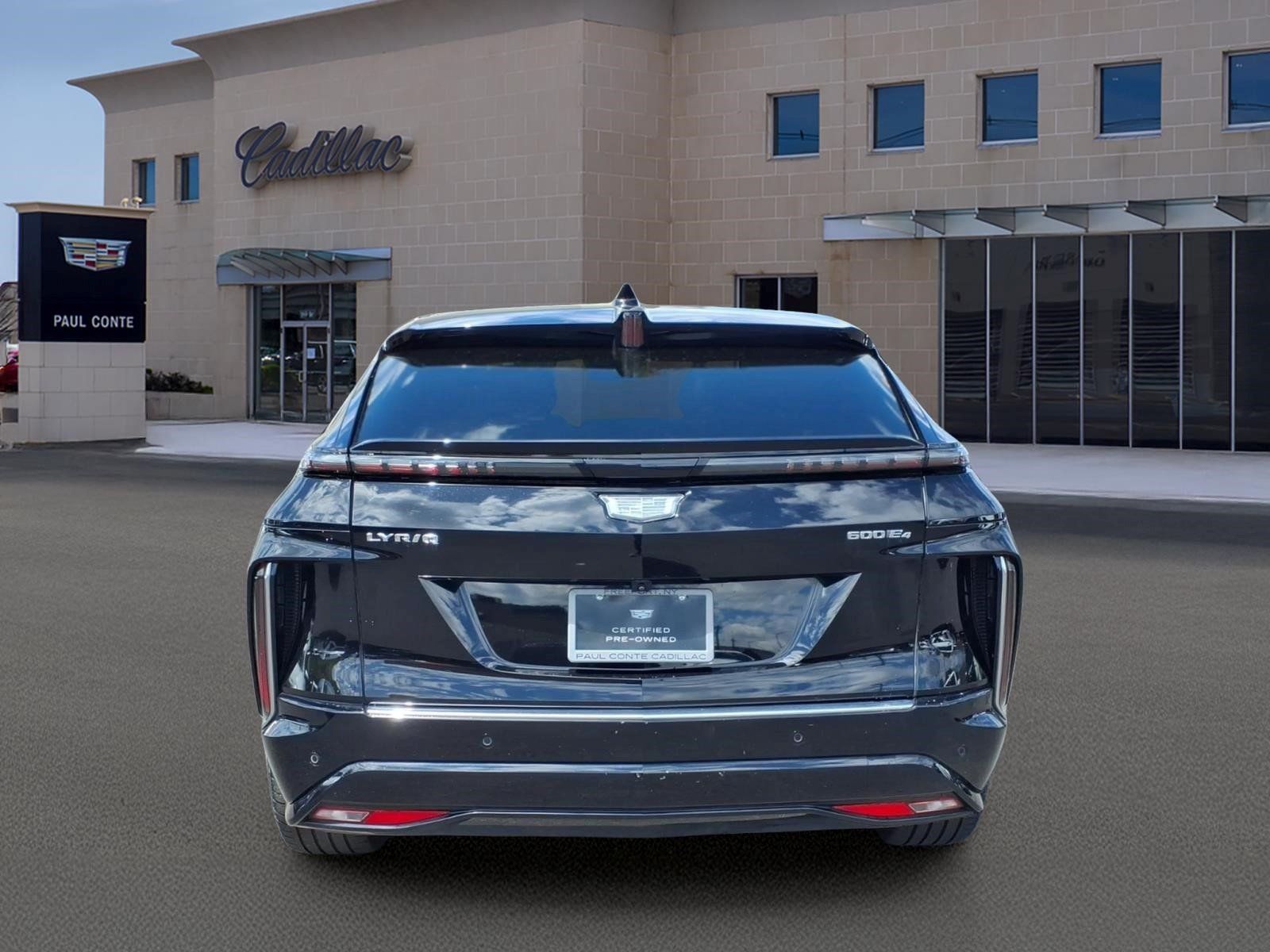 Certified 2024 Cadillac Lyriq Luxury w/ LPO, Floor Liner Package AWD/4WD image 6