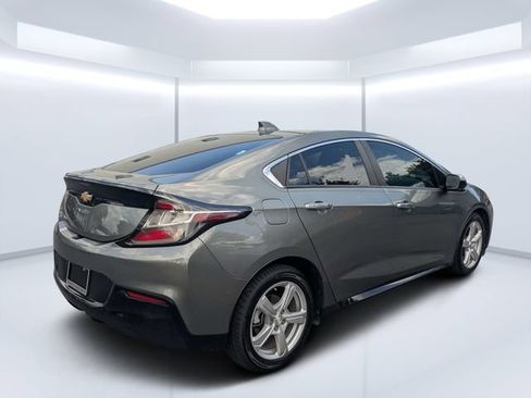 Used 2017 Chevrolet Volt LT FWD image 3