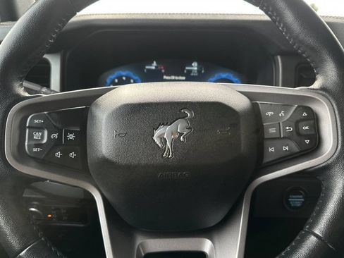 Used 2025 Ford Bronco Badlands AWD/4WD image 24