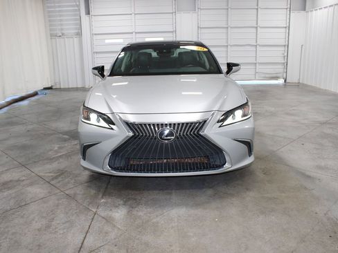 Used 2020 Lexus ES 350 Luxury image 3