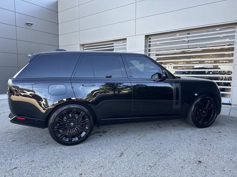 Certified 2023 Land Rover Range Rover SE AWD/4WD image 8