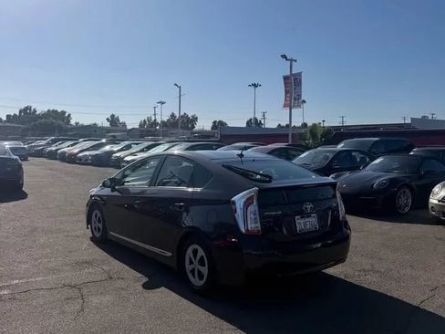 Used 2012 Toyota Prius Five FWD image 4