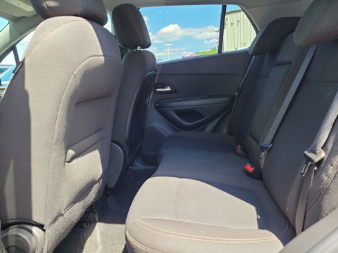 Used 2021 Chevrolet Trax LS w/ Tint and Cruise Package AWD/4WD image 13