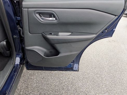 Certified 2024 Nissan Rogue SV image 31