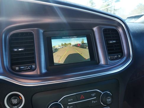 Used 2022 Dodge Charger SXT w/ Blacktop Package image 13