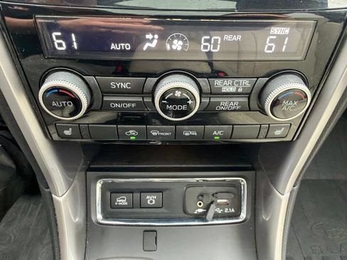 Used 2020 Subaru Ascent Limited w/ Technology Package AWD/4WD image 18