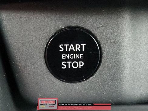 Used 2024 Nissan Rogue SV image 31