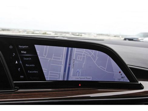 Certified 2024 Cadillac Escalade ESV Premium Luxury w/ Performance Package image 23