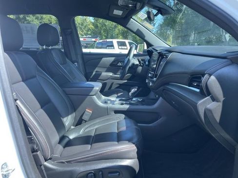 Used 2023 Chevrolet Traverse RS image 28