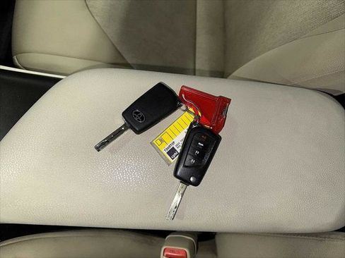 Certified 2024 Toyota Camry LE image 32