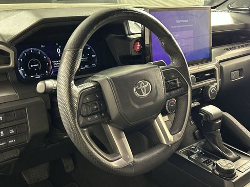 Used 2024 Toyota Tacoma TRD Off-Road w/ TRD Off Road Upgrade Package image 15