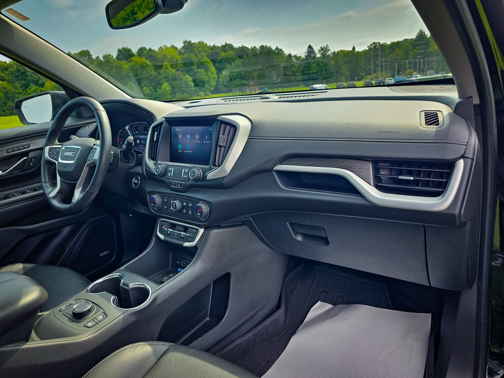 Used 2022 GMC Terrain SLT w/ Infotainment Package II AWD/4WD image 43