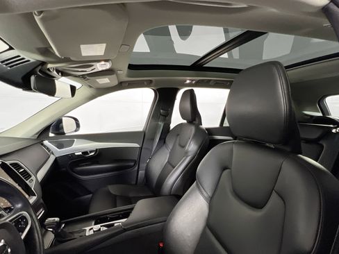 Used 2022 Volvo XC90 T5 Momentum w/ Climate Package image 20