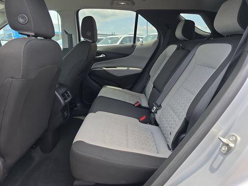 Used 2022 Chevrolet Equinox LT w/ Driver Convenience Package FWD image 11