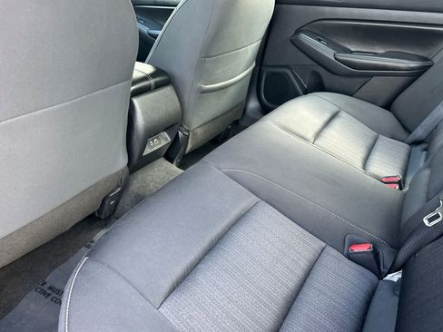 Used 2024 Nissan Altima 2.5 SV image 4