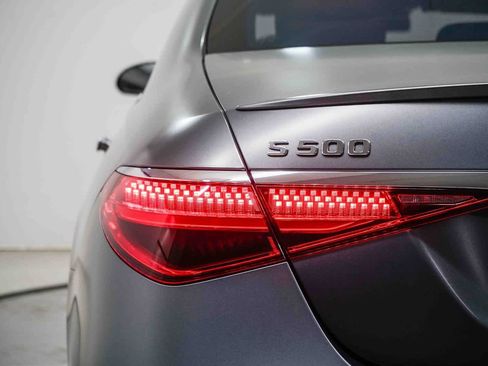 Used 2022 Mercedes-Benz S 500 4MATIC image 9