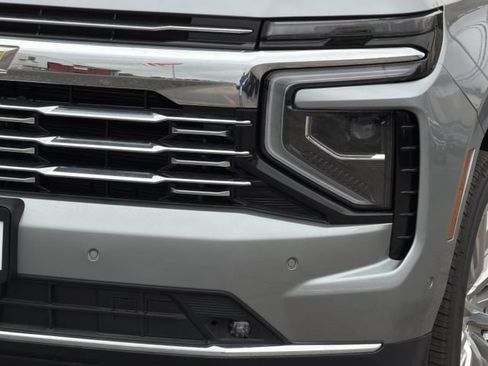 New 2026 Chevrolet Suburban Premier RWD image 7