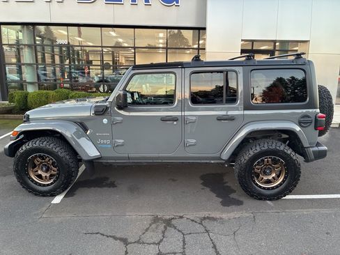 Used 2021 Jeep Wrangler Unlimited Sahara w/ Cold Weather Group image 5