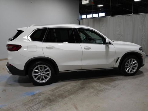 Used 2023 BMW X5 xDrive40i w/ Premium Package AWD/4WD image 18