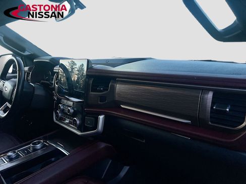 Used 2024 Ford Expedition Max Limited image 40